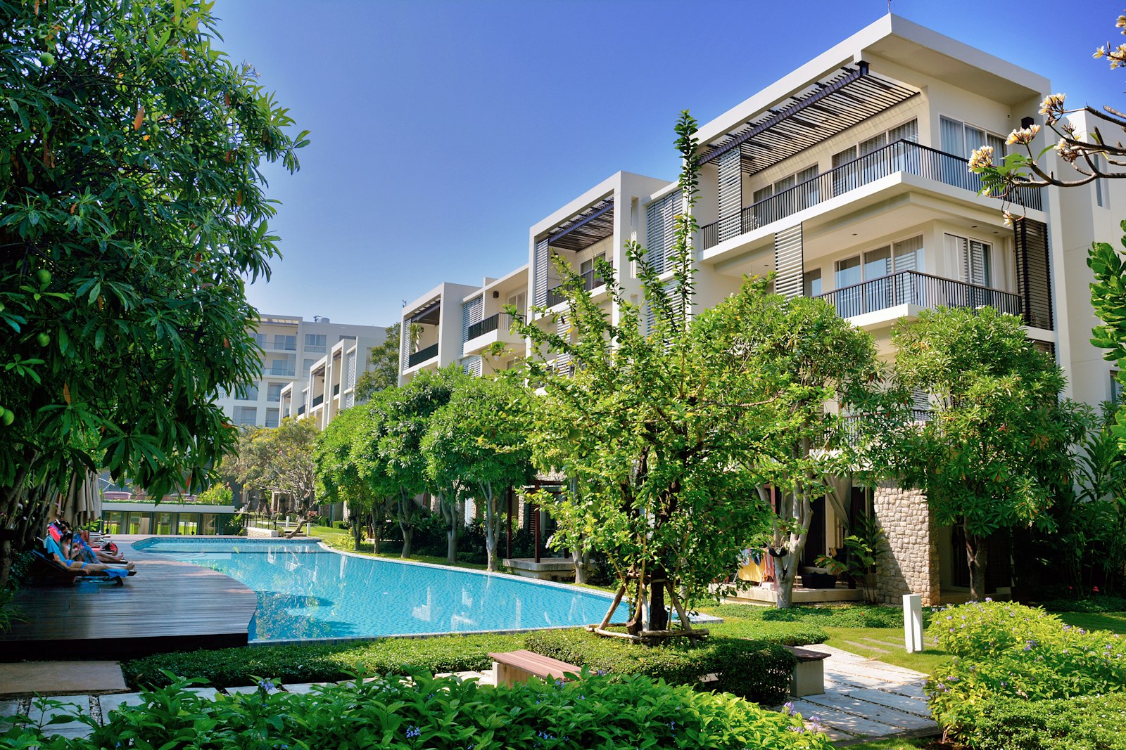 Spacious 2-bed condo