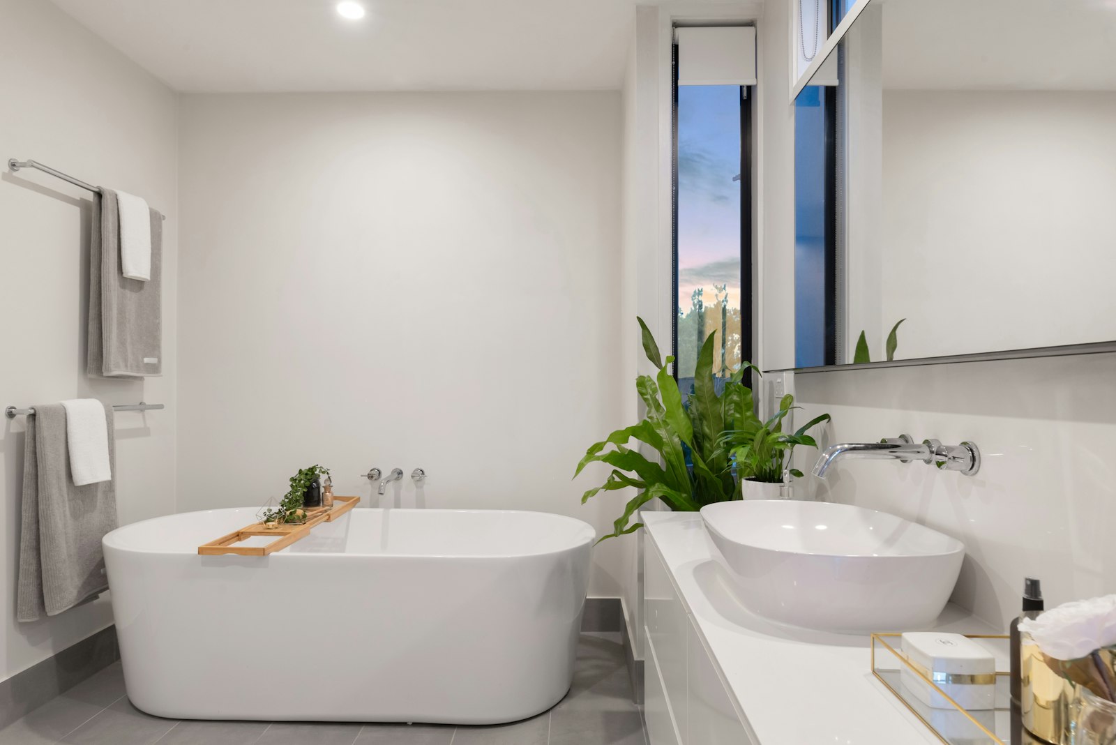 Bathroom 3 — photo 1 of 2